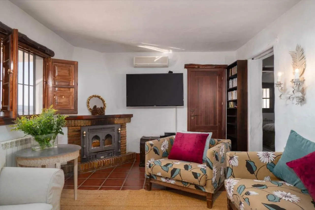 Villa With Views And Private Pool Near Malaga. Colmenar